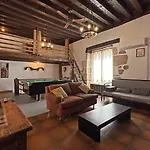 Holiday home Palacio De Velamazan