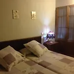 Palacio De Holiday home Velamazan