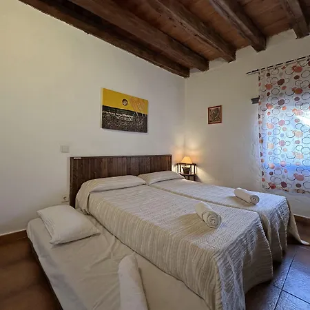 Holiday home Palacio De Velamazan