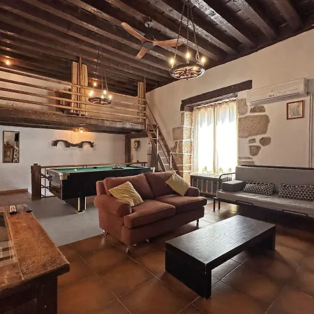 Holiday home Palacio De Velamazan