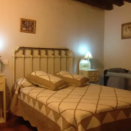 Palacio De Velamazan