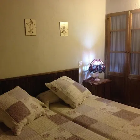 Palacio De Holiday home Velamazan