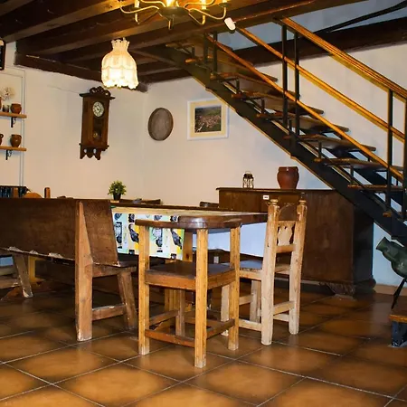 Palacio De Velamazan